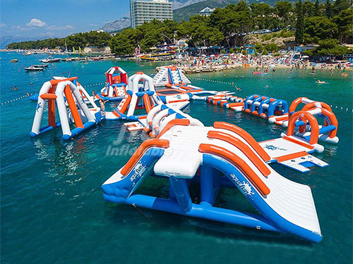 Inflatable Floating Water Games Park Equipment